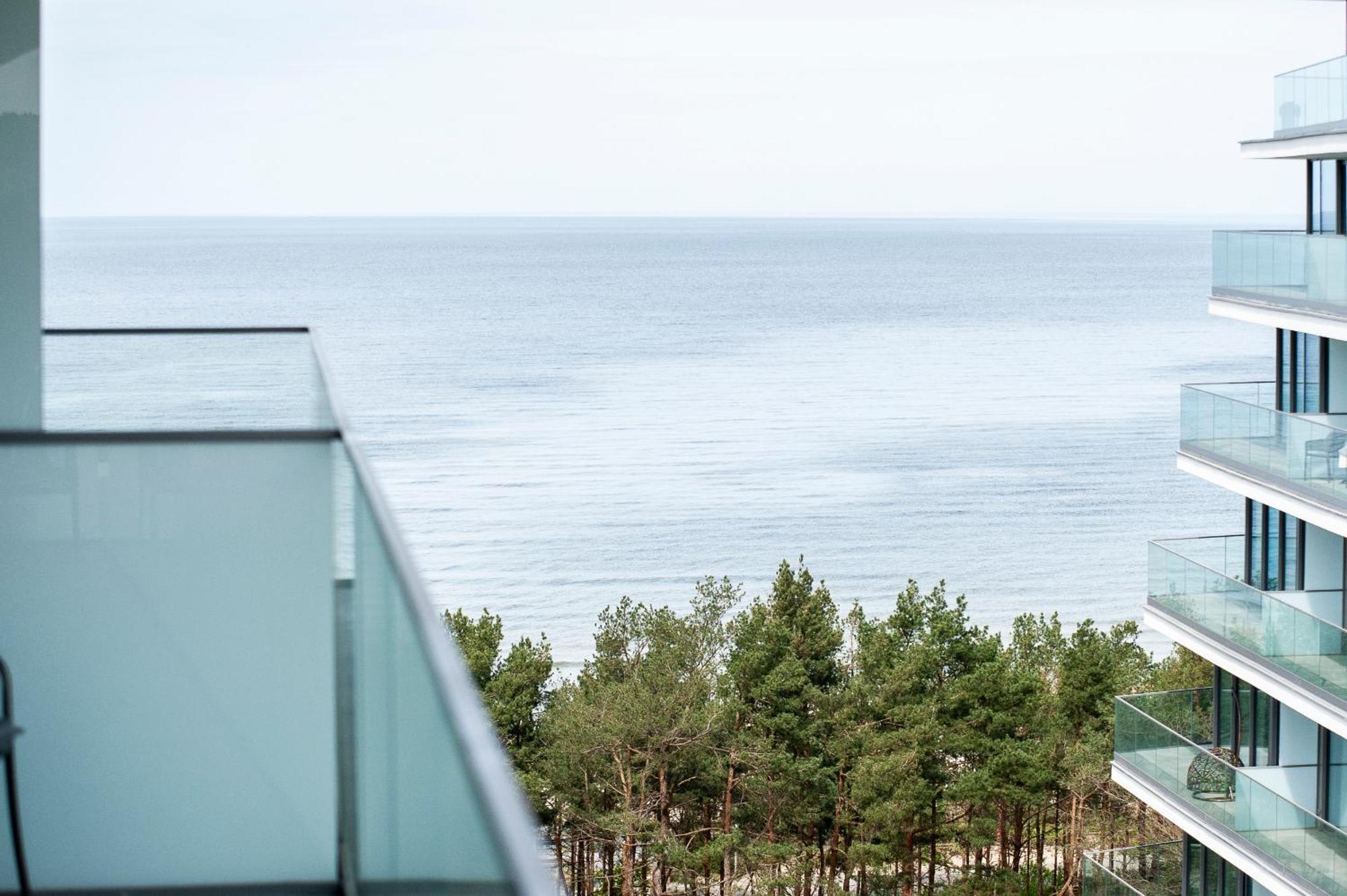 Wave Panorama 8Th Floor Sea View Lägenhet Miedzyzdroje Exteriör bild