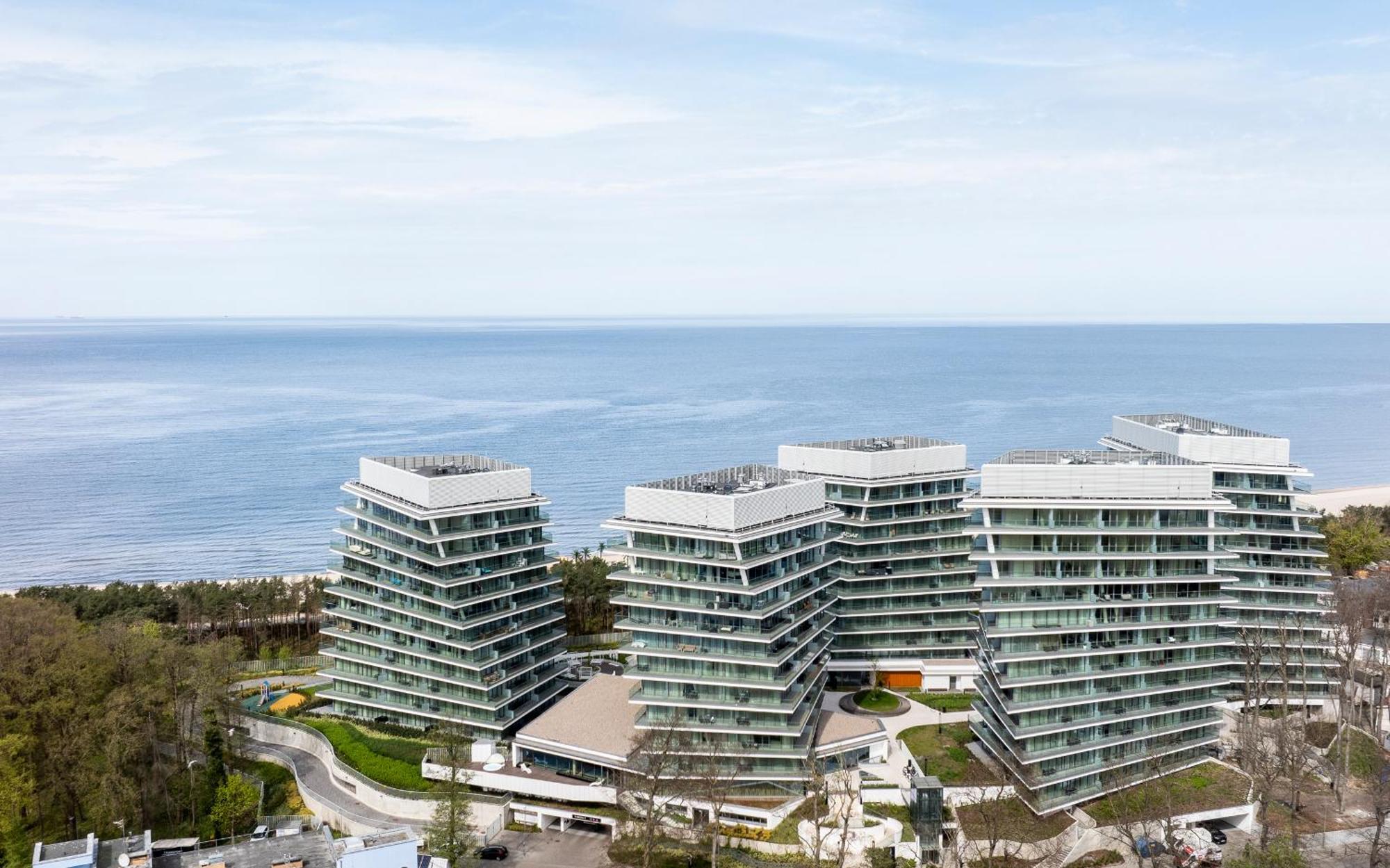 Wave Panorama 8Th Floor Sea View Lägenhet Miedzyzdroje Exteriör bild